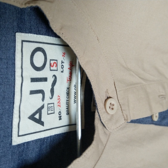 AJIO Shirt - Picture 2 of 2